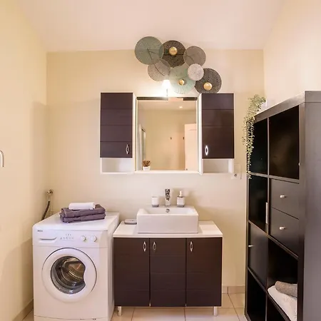 Cosy Centre Апартаменты *
